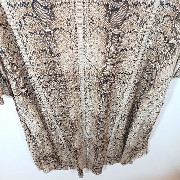 Snake Print Lightweight Pocket Dress - Picture 4 of 7